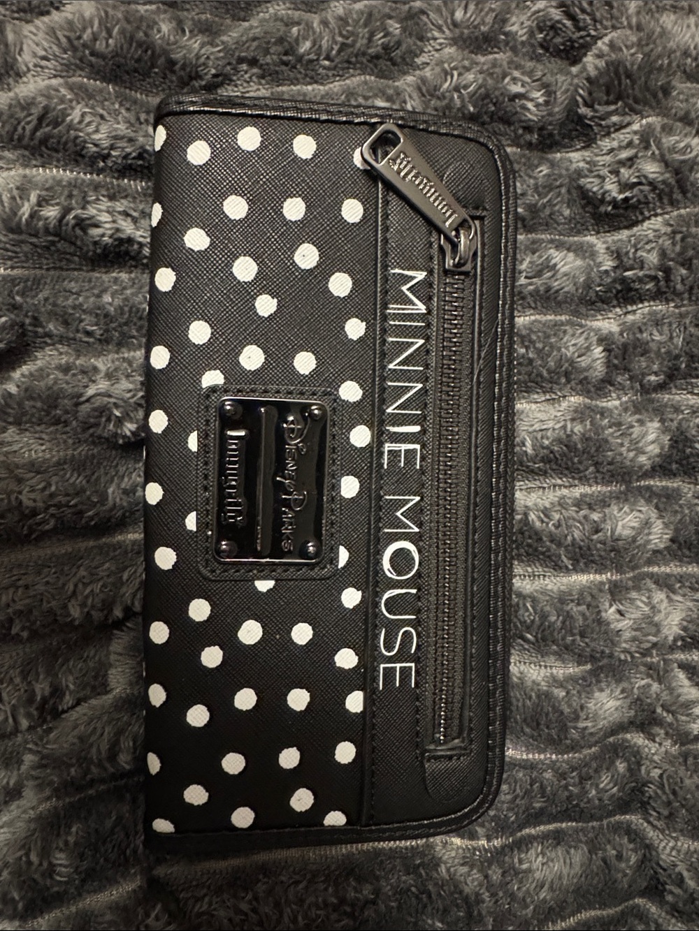 Loungefly Minnie Mouse Wallet - Picture 2 of 4